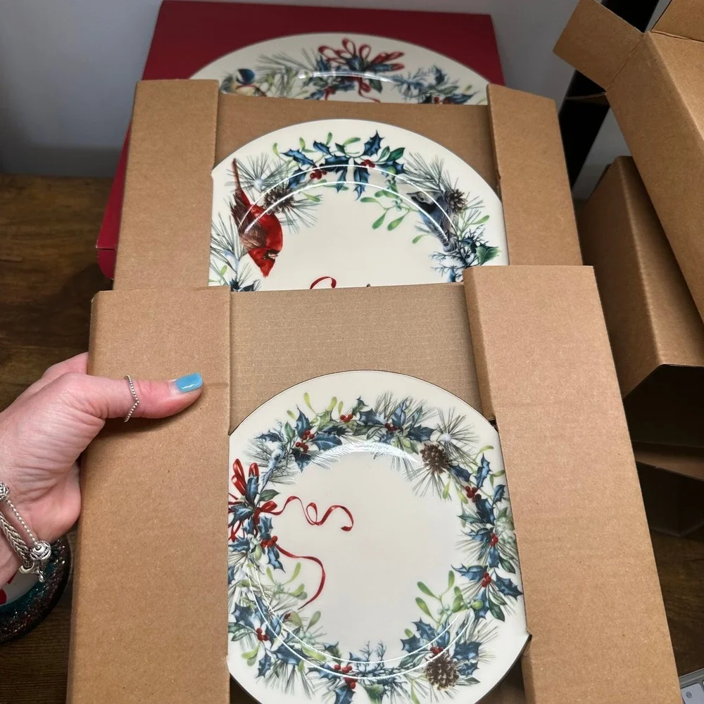 MISSING 1 Lenox Winter Greetings 4 Piece Place Setting Ivory Bone Chin Gold Trim